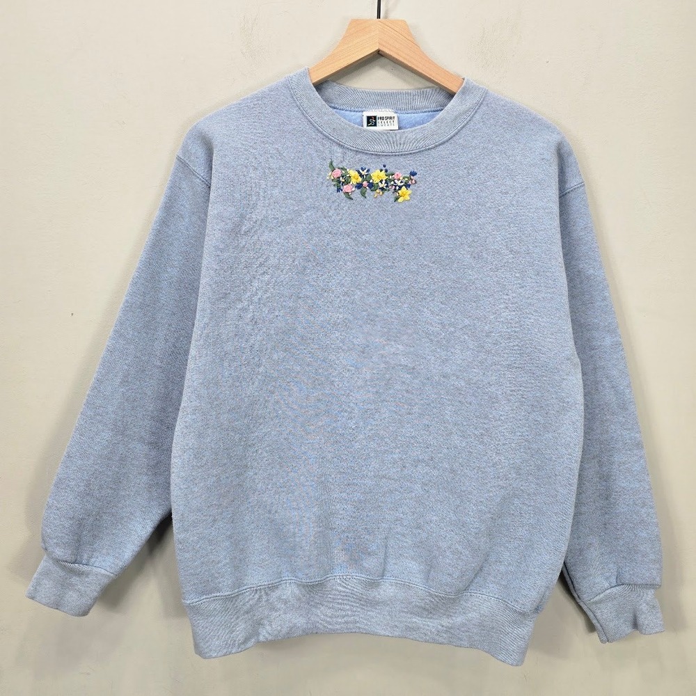 Vintage 90s Pro Spirit Sweatshirt M Light Blue Floral Embroidered Cottagecore